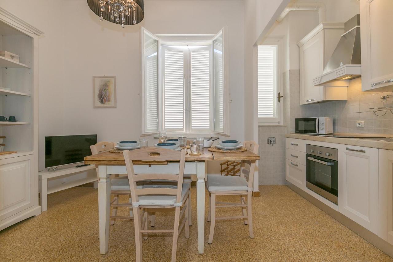 Brezza Marina Apartment San Vincenzo Buitenkant foto