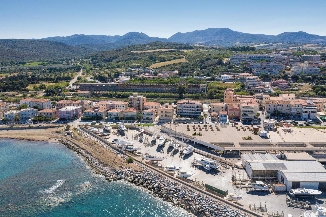 Brezza Marina Apartment San Vincenzo Buitenkant foto