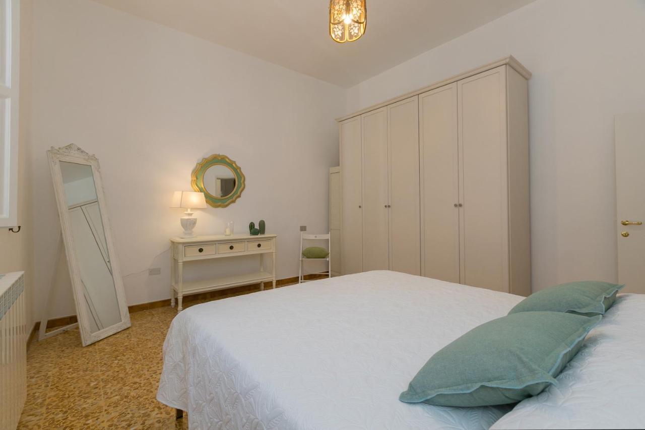 Brezza Marina Apartment San Vincenzo Buitenkant foto