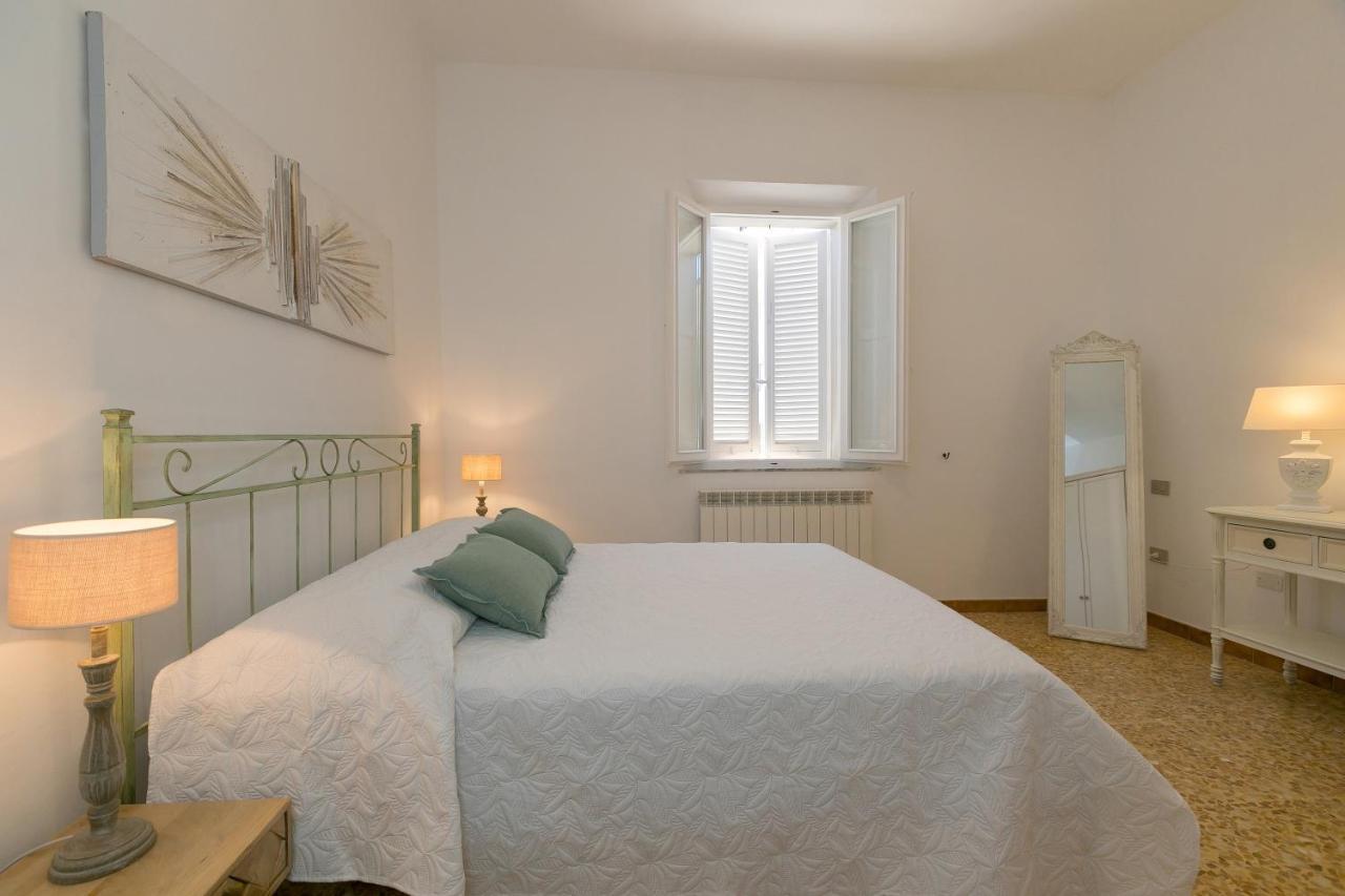 Brezza Marina Apartment San Vincenzo Buitenkant foto
